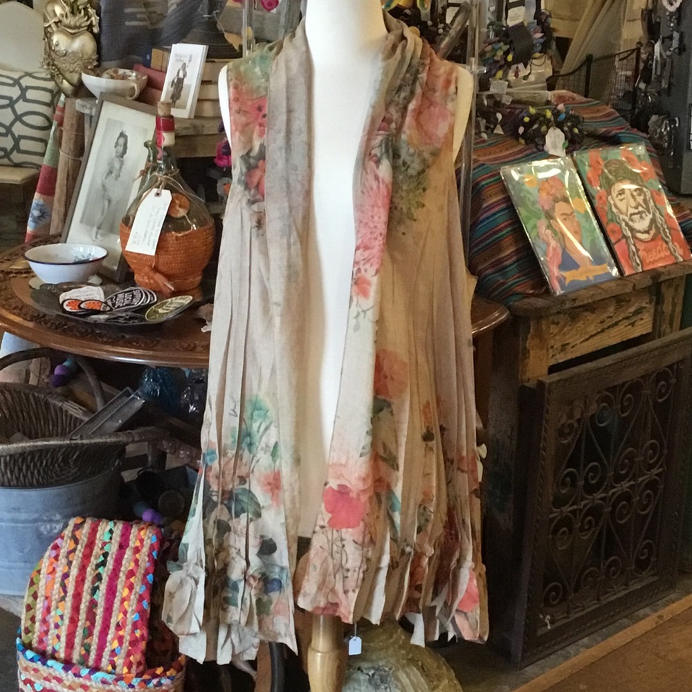 0260 Origami Floral Sleeveless Kimono/Duster; EUC one size